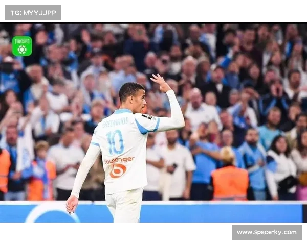 2025-26赛季法甲半程：朗斯逆袭登顶