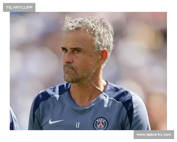 18岁德罗完成巴黎首秀,坦言恩里克是加盟主要原因 18岁德罗完成巴黎首秀,坦言恩里克是加盟主要原因